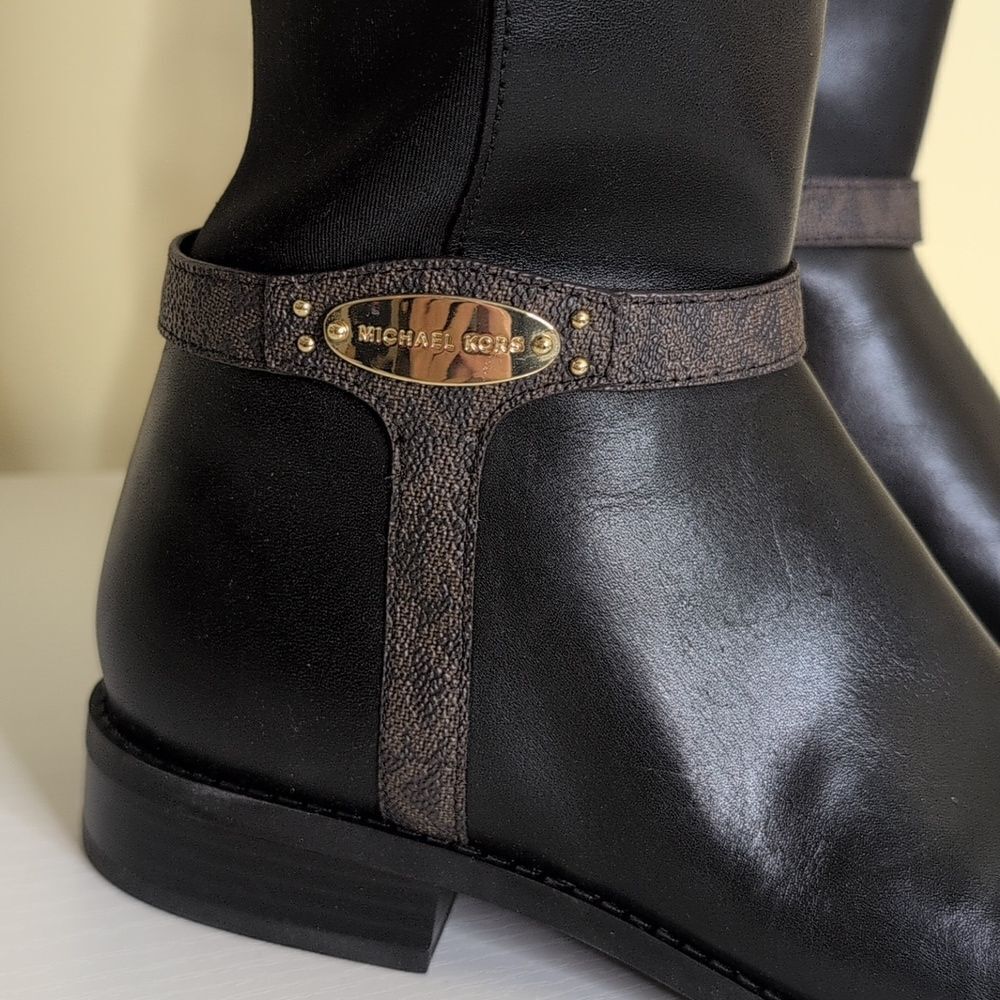 Michael Kors 5.5 Finley Leather Boot In Black/Brown, NEW In Box - Picture 2 of 16